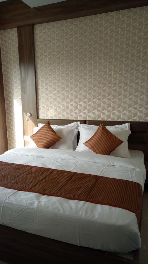 Swati Svasti 3B Hotell Dwārka Exteriör bild