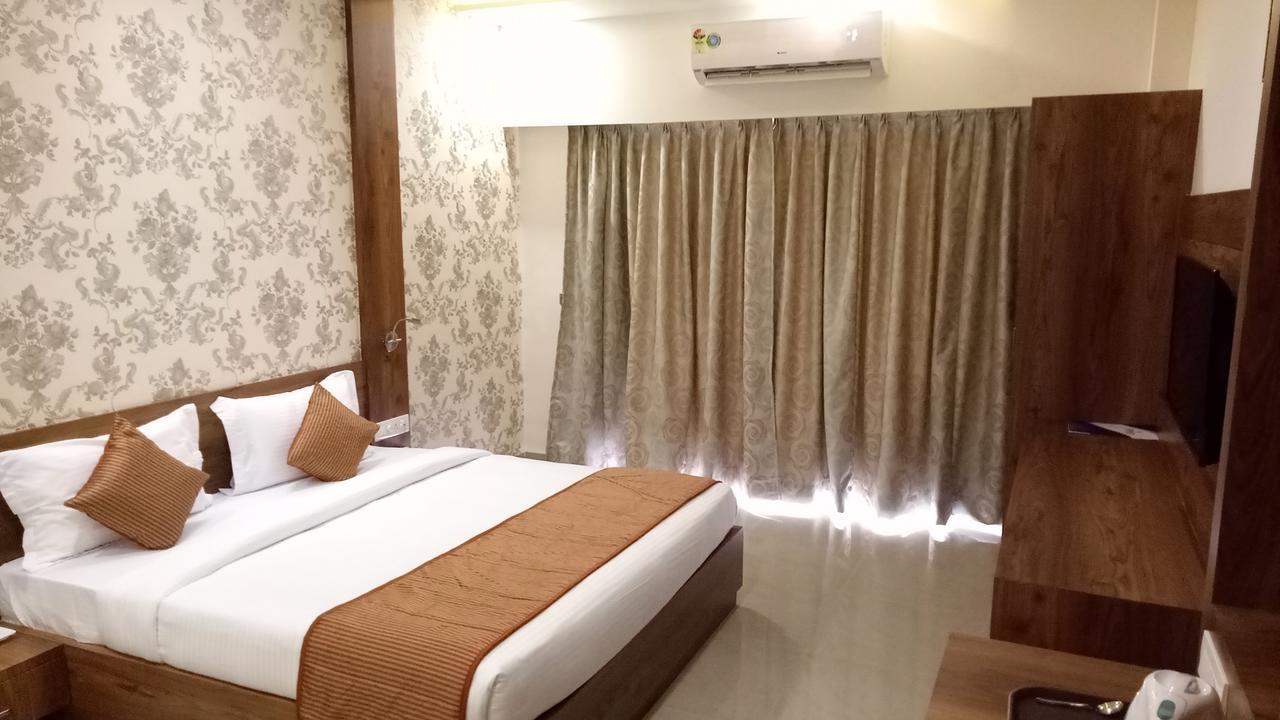 Swati Svasti 3B Hotell Dwārka Exteriör bild